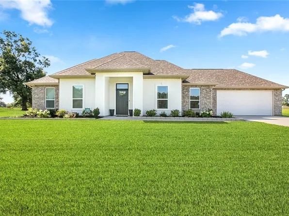 18272 Gallatin Dr, Loranger, LA 70446