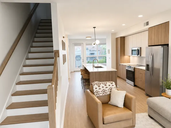 720 Savona Mills Ln Unit 103, Charlotte, NC 28208