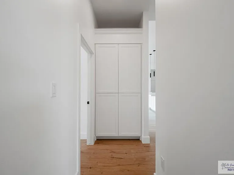 5997 Alexander Rd — Photo 9