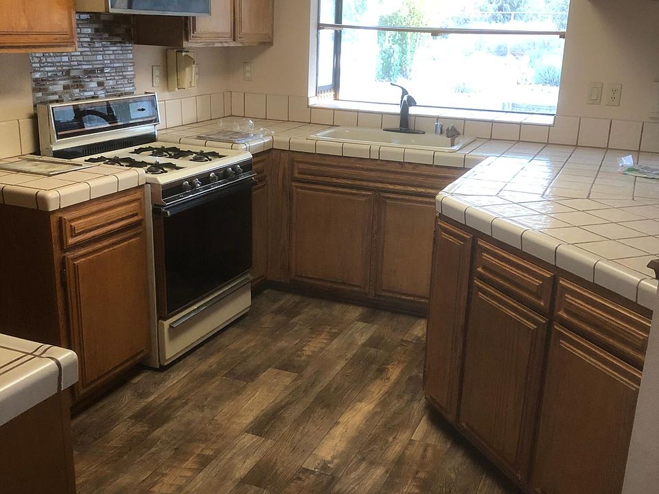 2nd image of 9672 Evergreen Rd