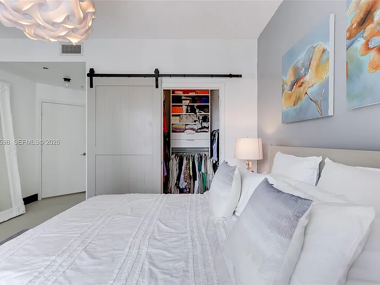 79 SW 12th St #2306 — Photo 14