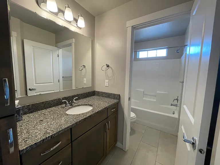 9127 W Tillamook Dr — Photo 15