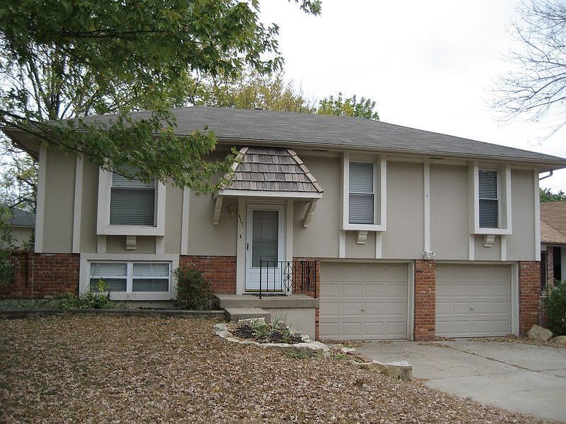1st image of 417 SW Richwood Ln