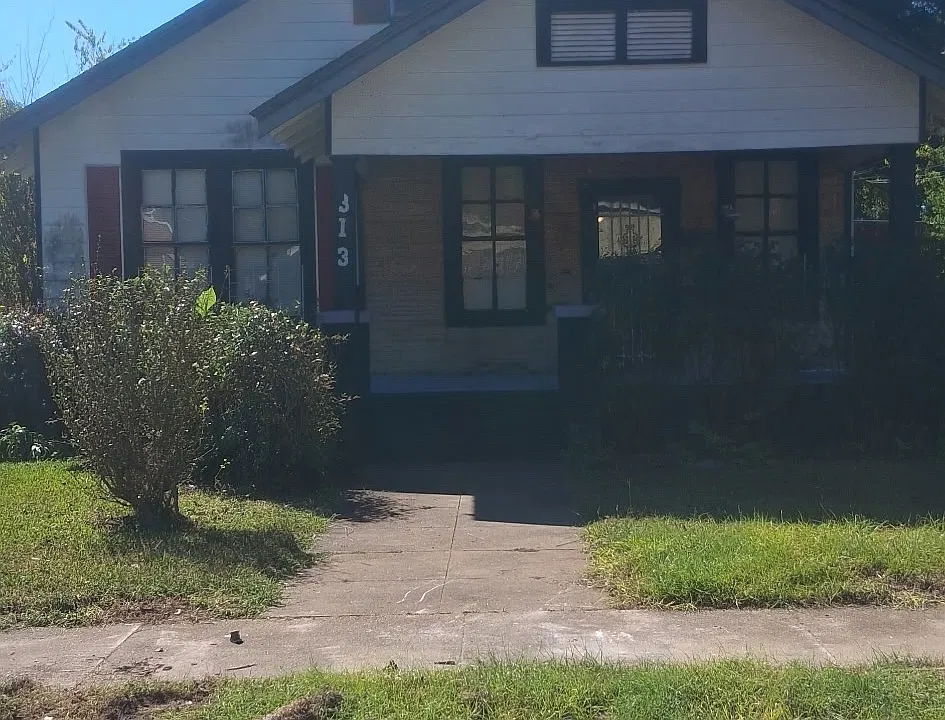 313 Wade St