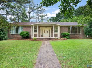 401 Cloverleaf Dr, Athens, AL 35611