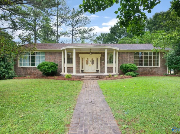 401 Cloverleaf Dr, Athens, AL 35611