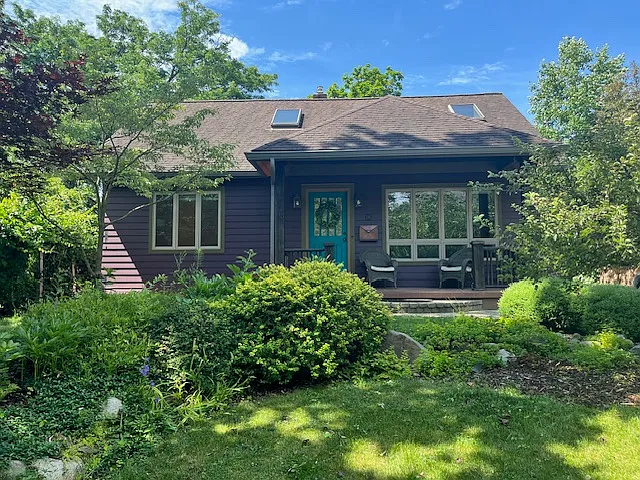 235 Sunset Rd photo 1