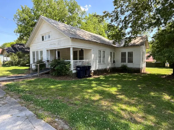 730 Bates St, Batesville, AR 72501