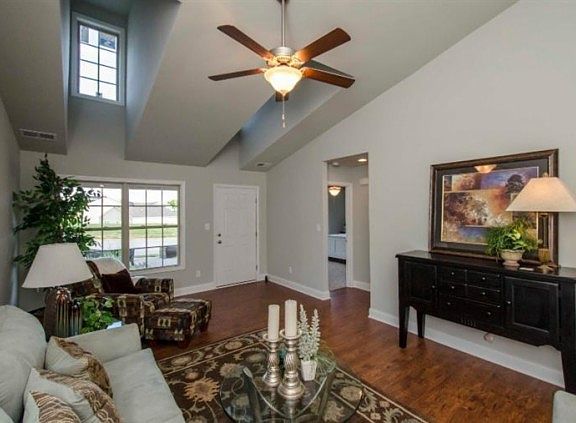 5th image of 701 Newtown Springs Dr