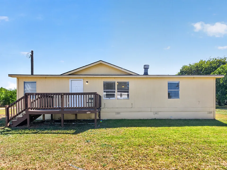 1341 Flying L Ln #16