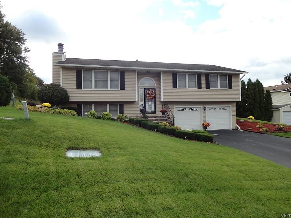 1st image of 202 Chestnut Hill Dr