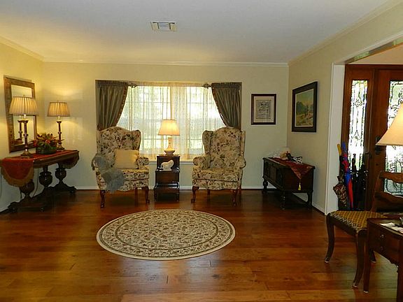 3rd image of 13627 Glen Erica Dr