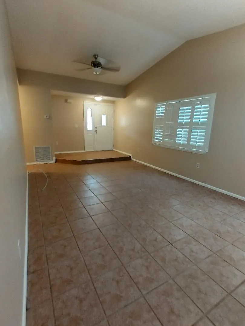 Renovated 3/2 Duplex Winter Springs — Photo 2