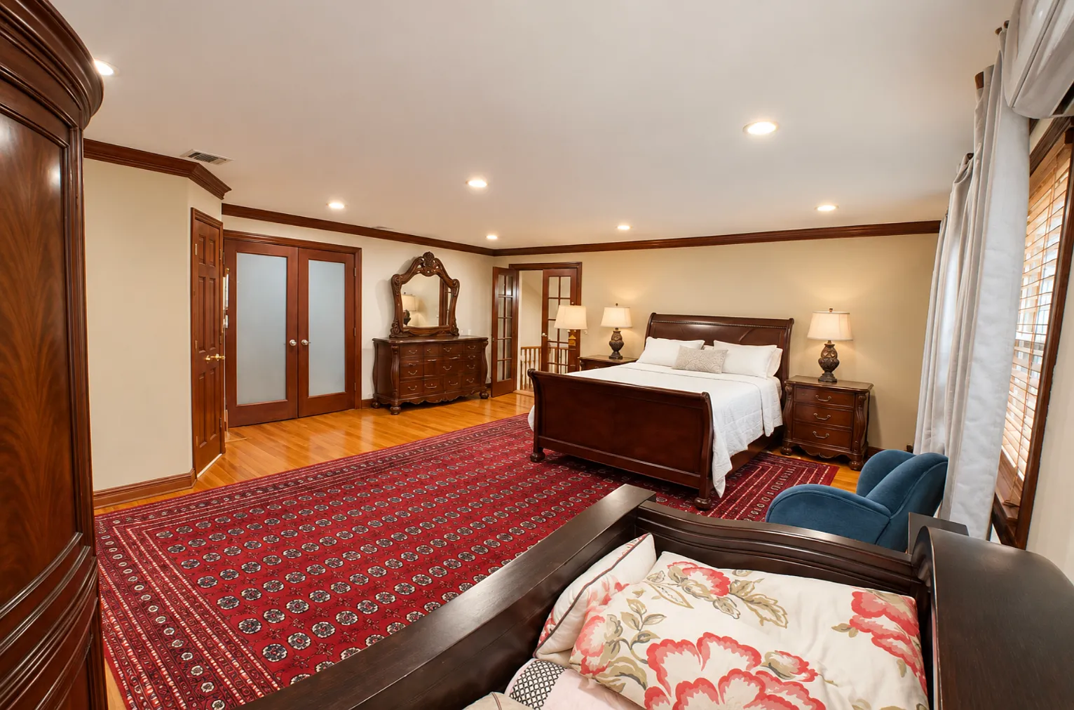 1 bed, 1000 sqft, $2,200 — Photo 2