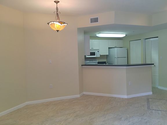 4th image of 5060 Fairways Cir APT 111