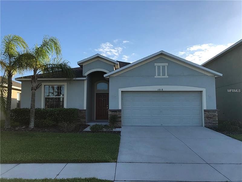 1st image of 1858 Thetford Cir