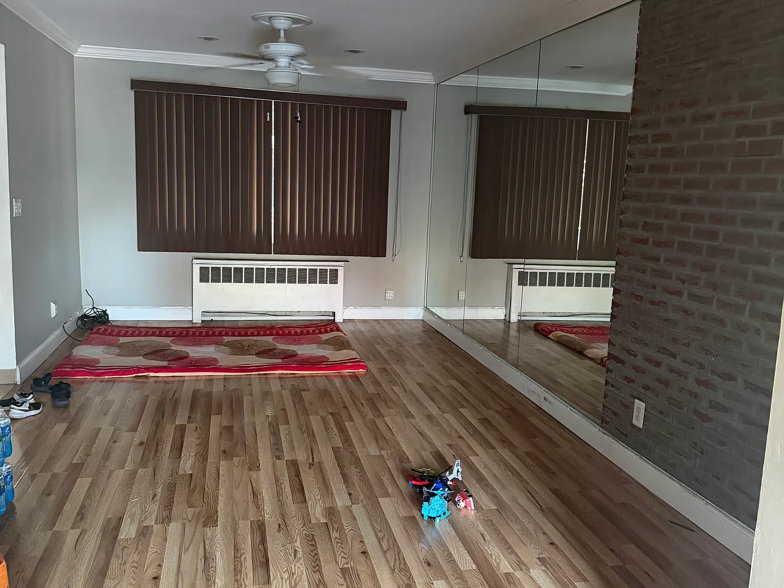 3 bed, 1200 sqft, $3,800 — Photo 3