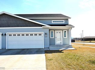 4294 Auburn Ave S, Fargo, ND 58104