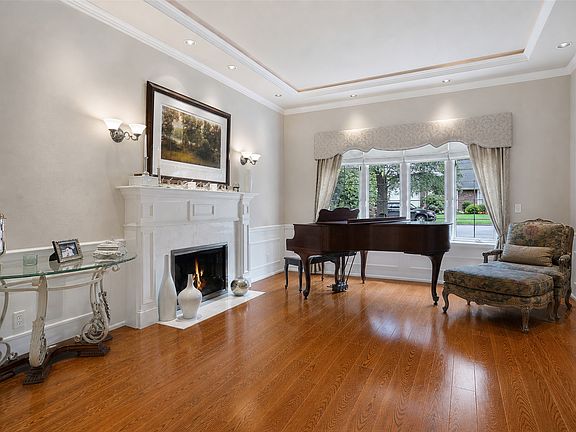 4th image of 21923 NE 21st Pl