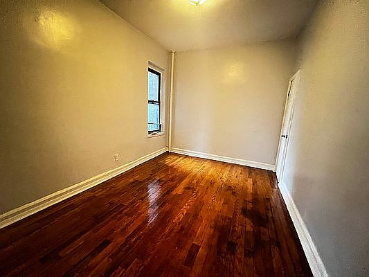 3rd image of 307 Malcolm X Blvd APT 3R