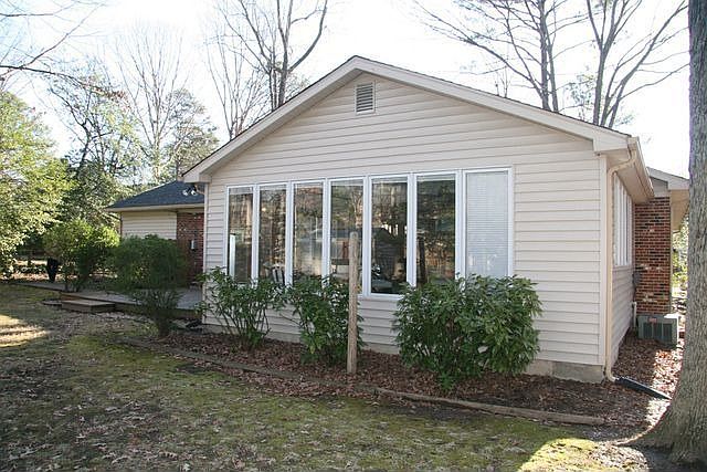 2nd image of 306 Gunby Dr