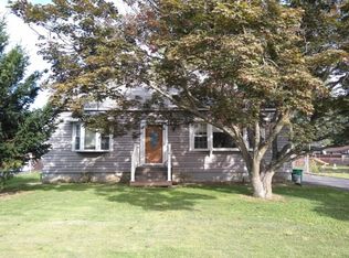 206 Edwards Dr, Brookhaven, PA 19015