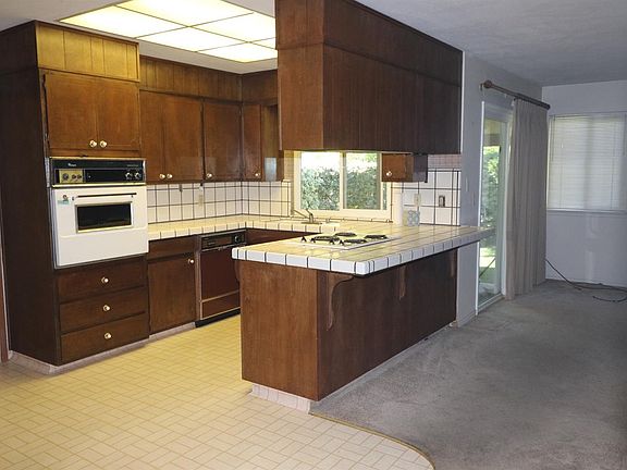 5th image of 7211 Trousdale Pl