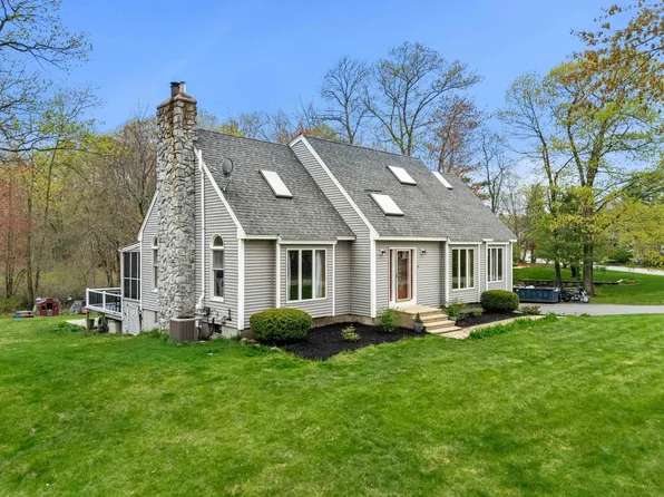 48 Budron Avenue, Salem, NH 03079