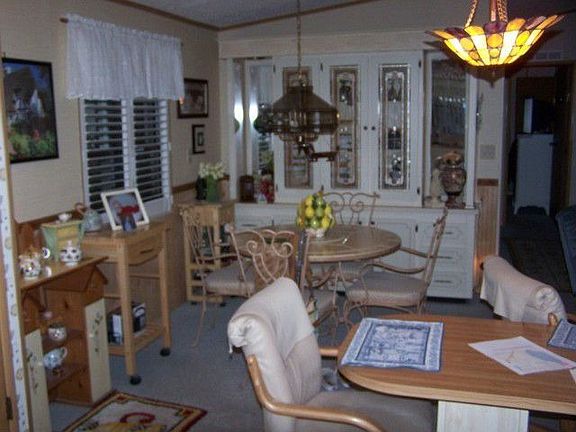 4th image of 1260 Grove Dr