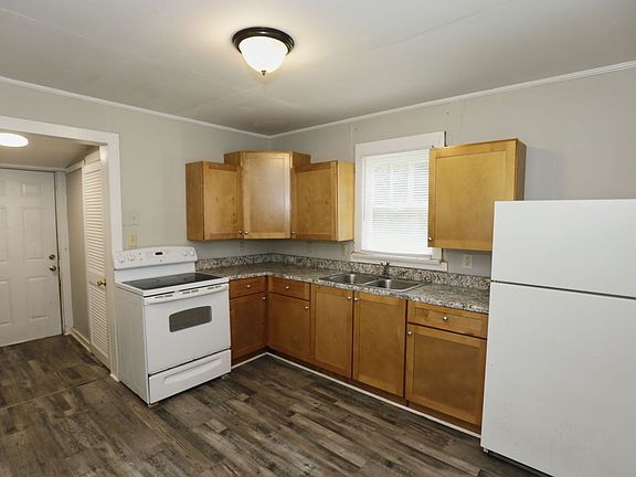 3rd image of 307 Tarver St SE