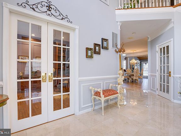 3rd image of 5042 Worthington Woods Way