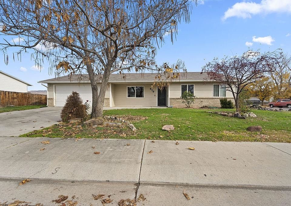 1st image of 476 Forelle St