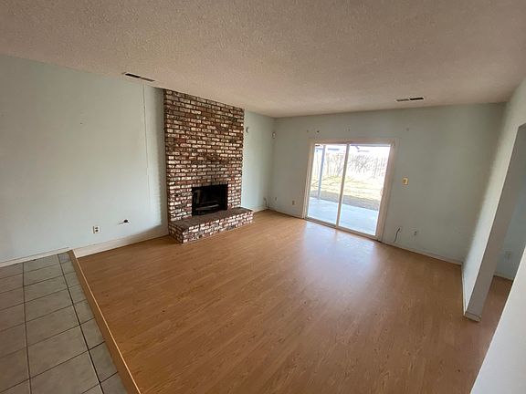 5th image of 5600 W Harter Avenue