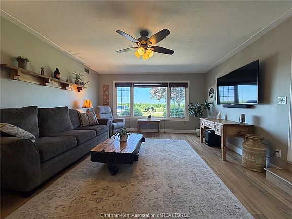 5th image of 24261 Degeest Rd