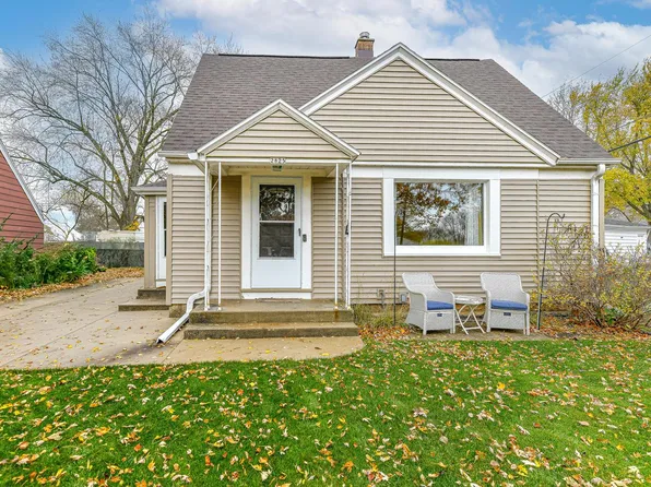 2825 South 91st STREET, West Allis, WI 53227