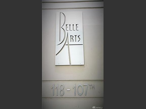 3rd image of 118 107th Ave NE #B