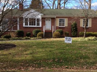2810 Bon Oaks Ln, North Chesterfield, VA 23235
