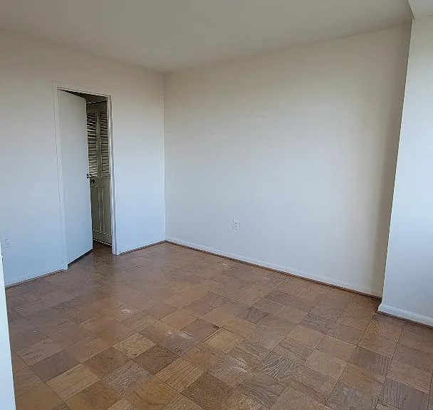 10401 Grosvenor Pl #1308 — Photo 12
