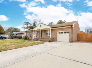 821 Gene Cres, Chesapeake, VA 23320