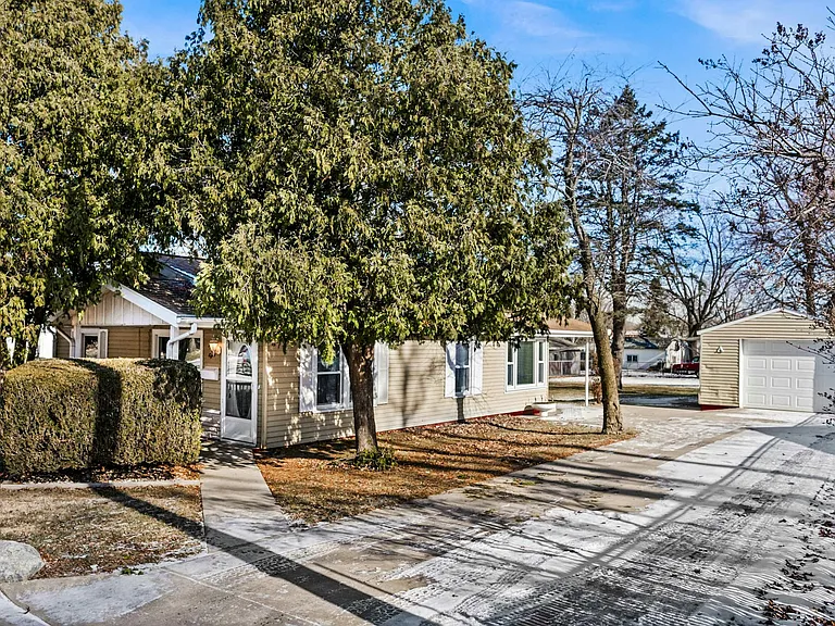 1508 Wilson St — Photo 1