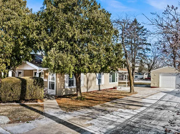 1508 Wilson St, Bloomington, IL 61701