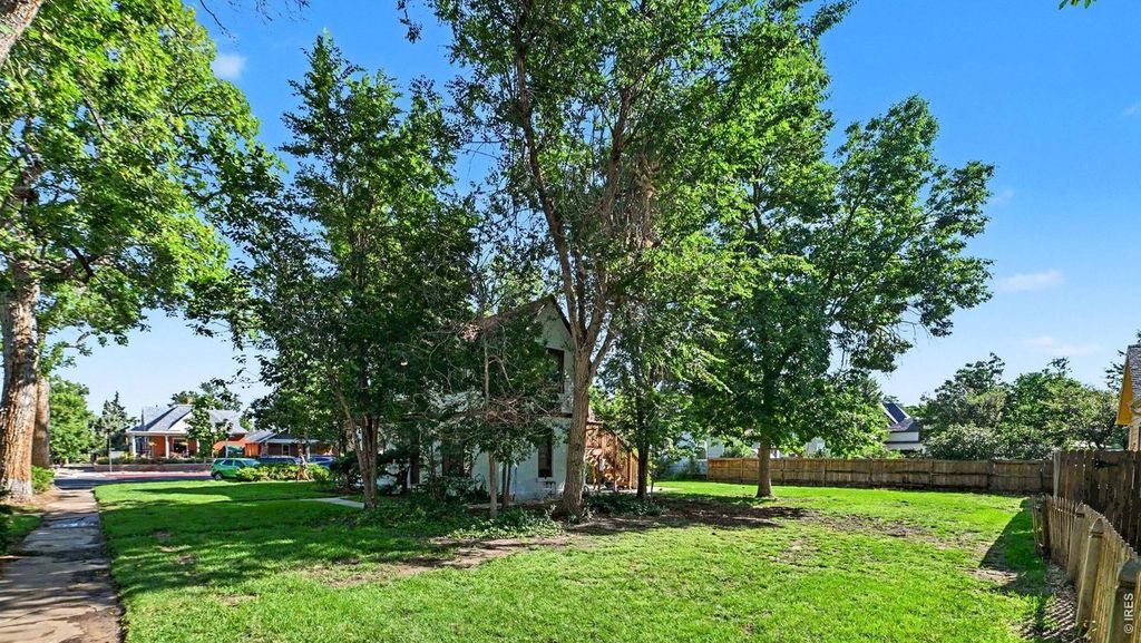 202 Peterson St