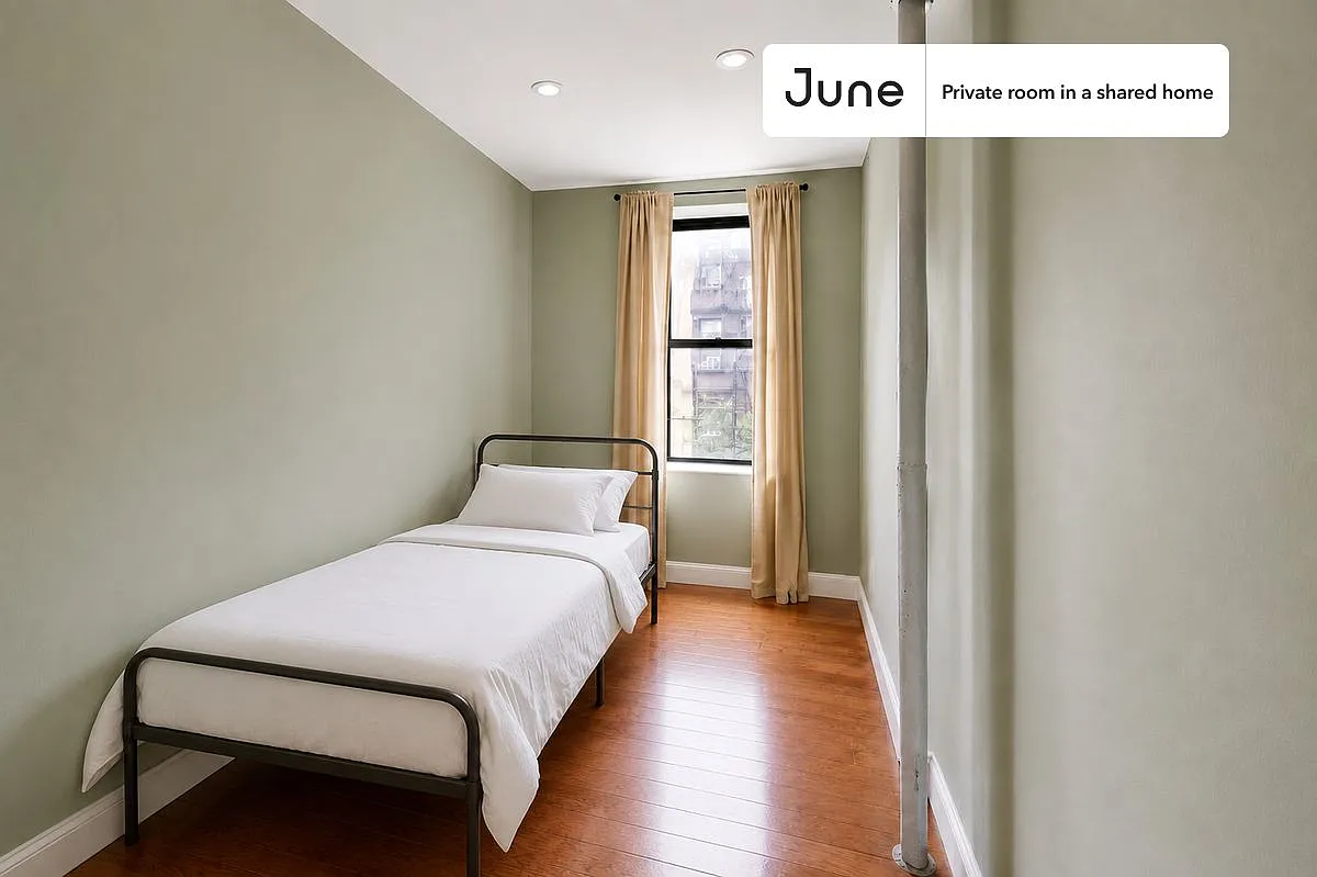 Full bedroom in 4 bed/2 bath home in East Harlem #701 D — Photo 1
