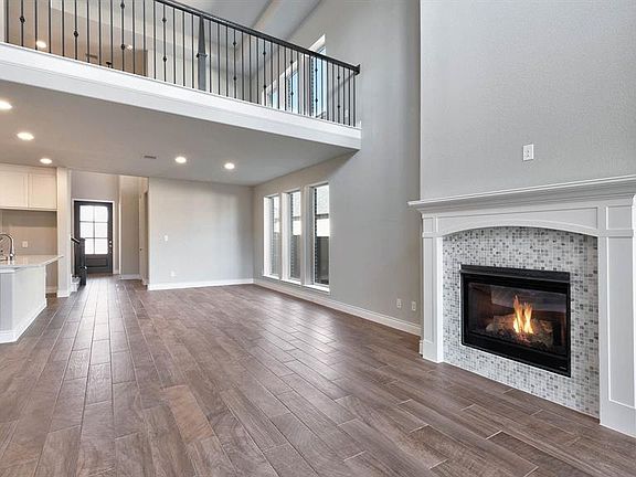 3rd image of 8540 Holliday Creek Way