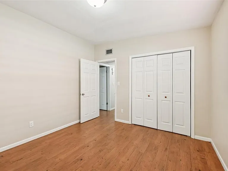 1417 E Harding St — Photo 12