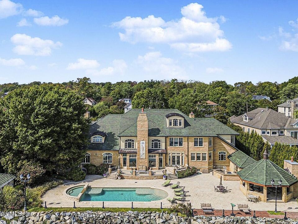 1st image of 50 Wakefield Rd