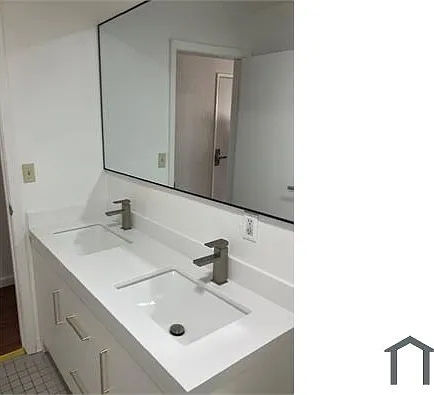 1330 Valencia St #A — Photo 10