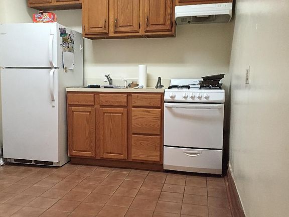 4th image of 64 W 108th St APT 1D