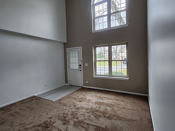 2nd image of 909 Carlisle Ave