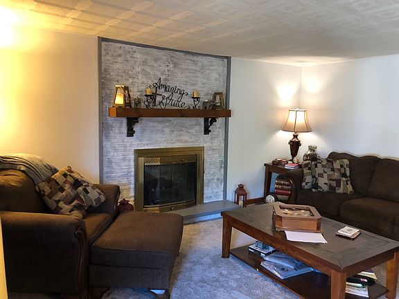 4th image of 58 Westlawn Ave